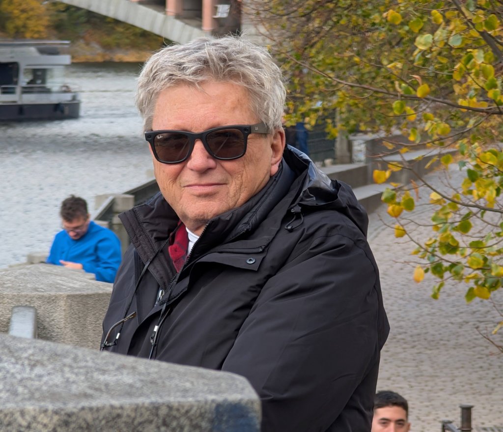 Jim in Prague original_0cd9c5555ad14ae6979516f09b3001da_pxl_20251027_123709972.jpg