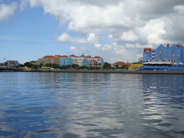 cruise235.jpg