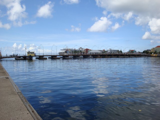 cruise237.jpg
