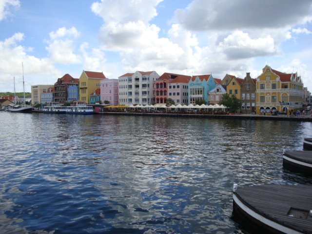 cruise252.jpg