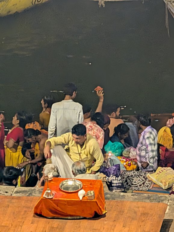 holifestivalonthegangesinvaranasi6.jpg