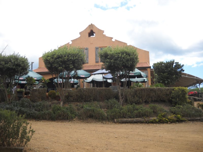 waihekesaratogawinery.jpg